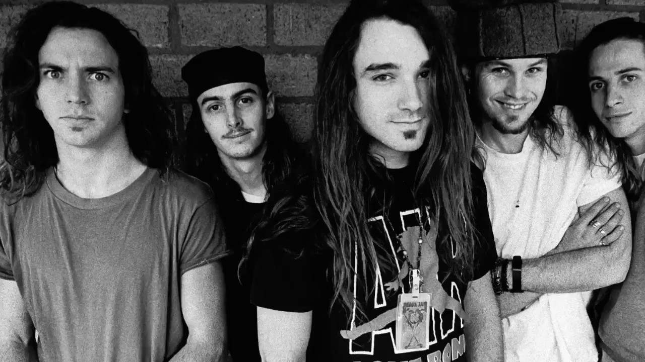 ASMR Whispered facts about Pearl Jam