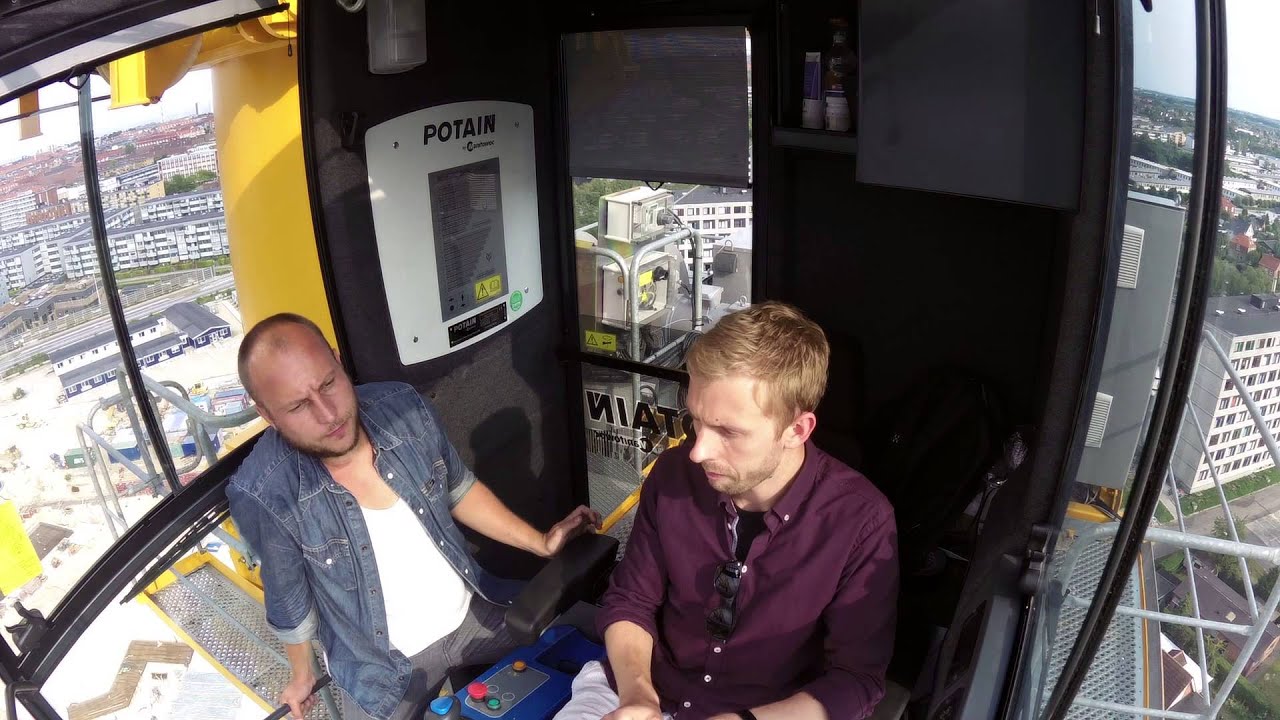 Komikere i kraner der spiser kage - Kasper Gross 