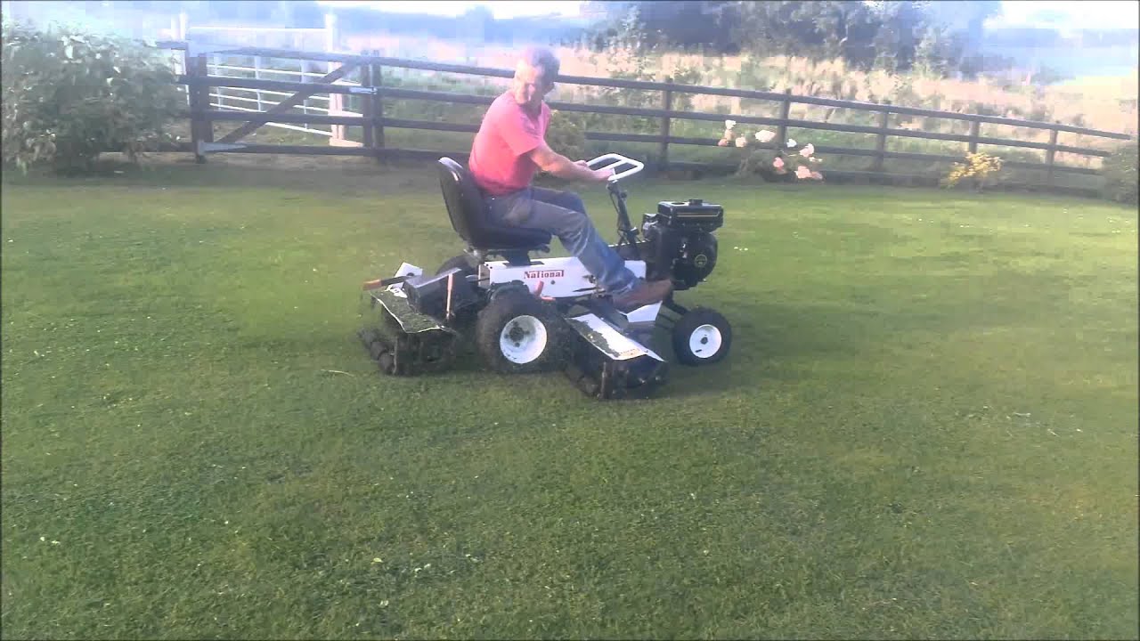 Demonstration of 68 inch National Triple Mower (2)
