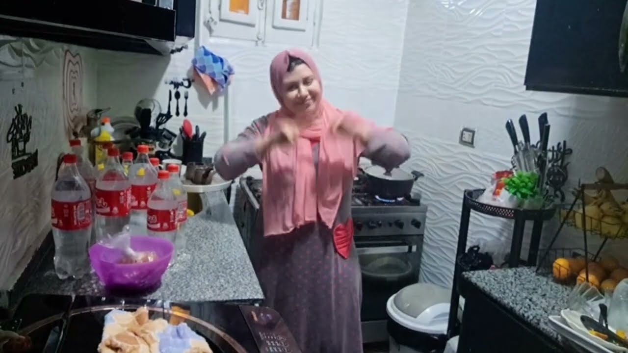 الروتين اللي بشيل همه كل اسبوع 🤦🏻 وبيتهد حيلى من الصبح لحد تاني يوم ..بس علي مين انا قدها وقدود 🤷😎