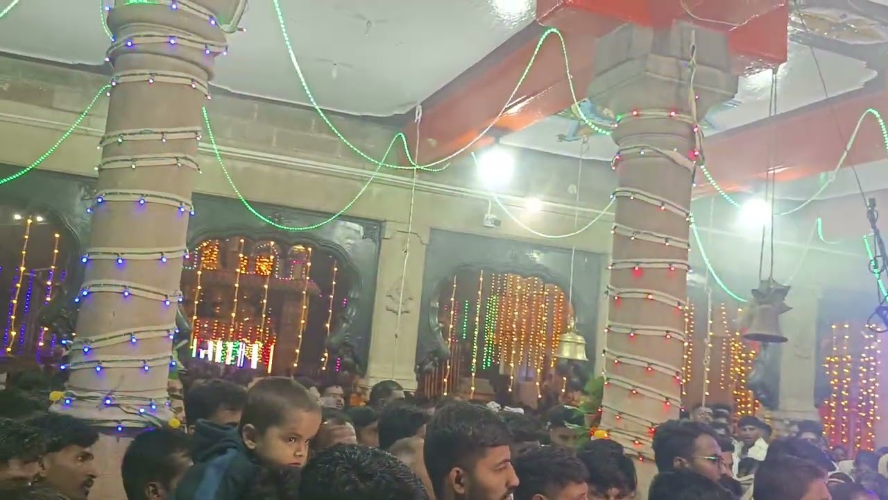 ಮುಂಜಾನೆಯ ಪೂಜೆ ಹಾಗೂ ಮಂಗಳಾರತಿ 