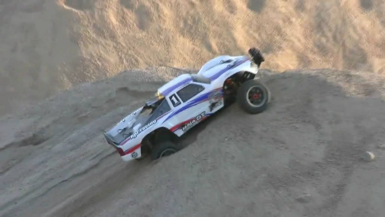 HPI Baja 5T off road driving