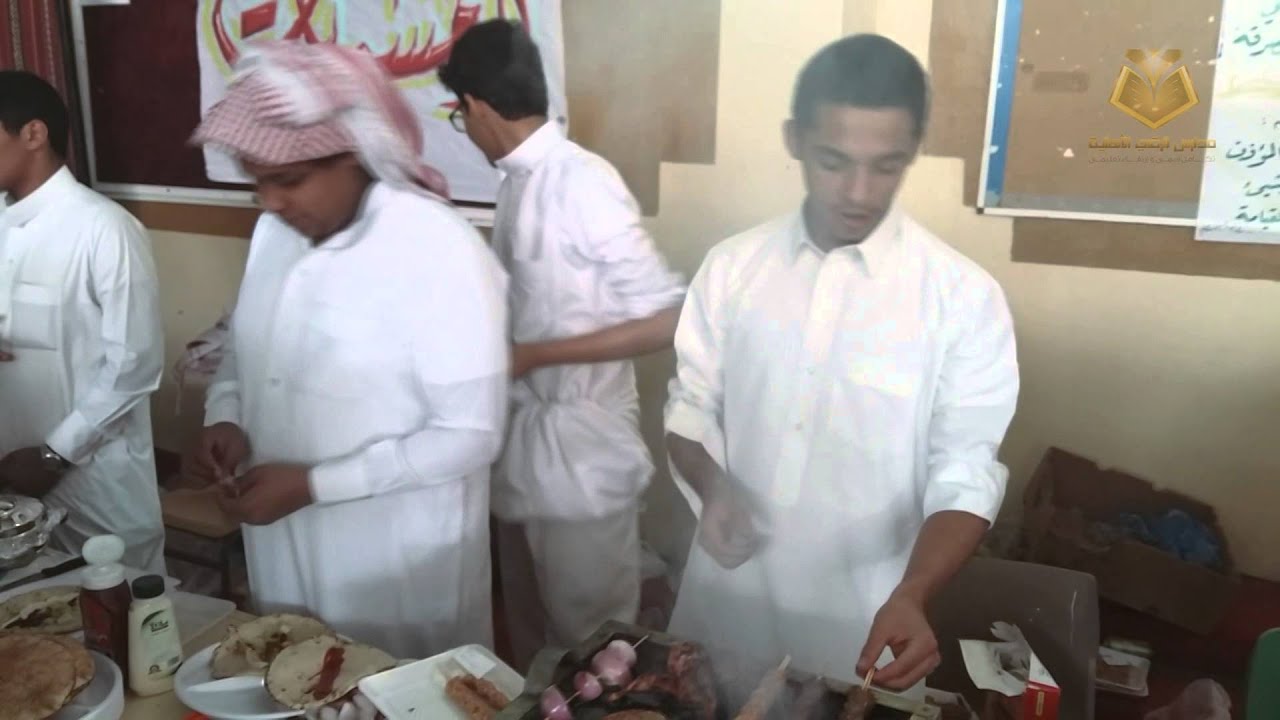 برنامج التاجر الصغير بمتوسطة الرقي الأهلية 25 06 1436هـ