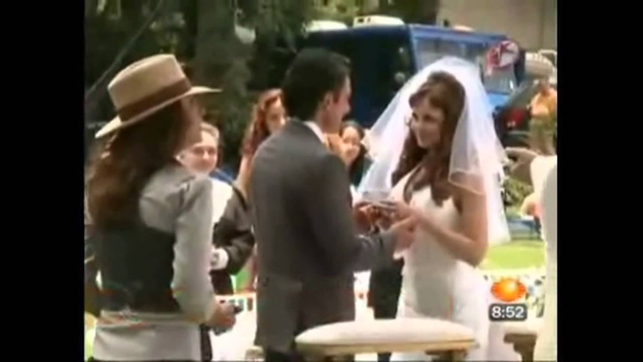 Gaby Spanic e Fernando Colunga ( bastidores soy tu dueña )