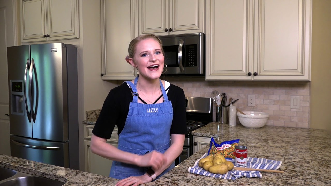 Hamburger Pie- Lizzy McAvoy- The Girl in the Apron