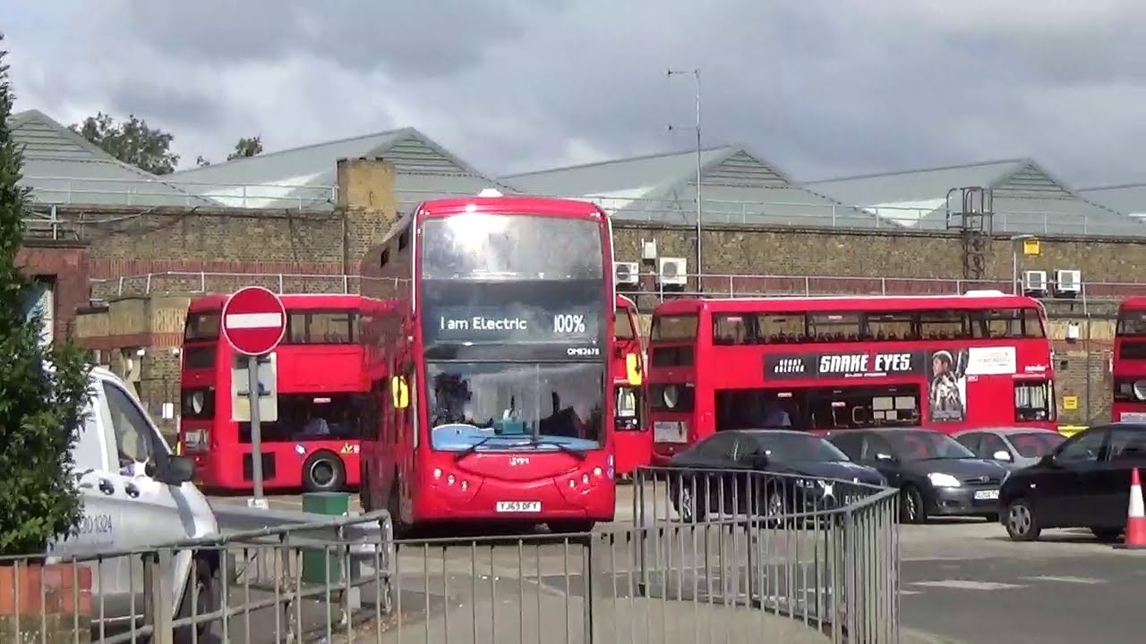 London Buses 2021-Potters Bar Bus Garage & Station with Arriva, Metroline, Sullivan Buses & Uno Bus