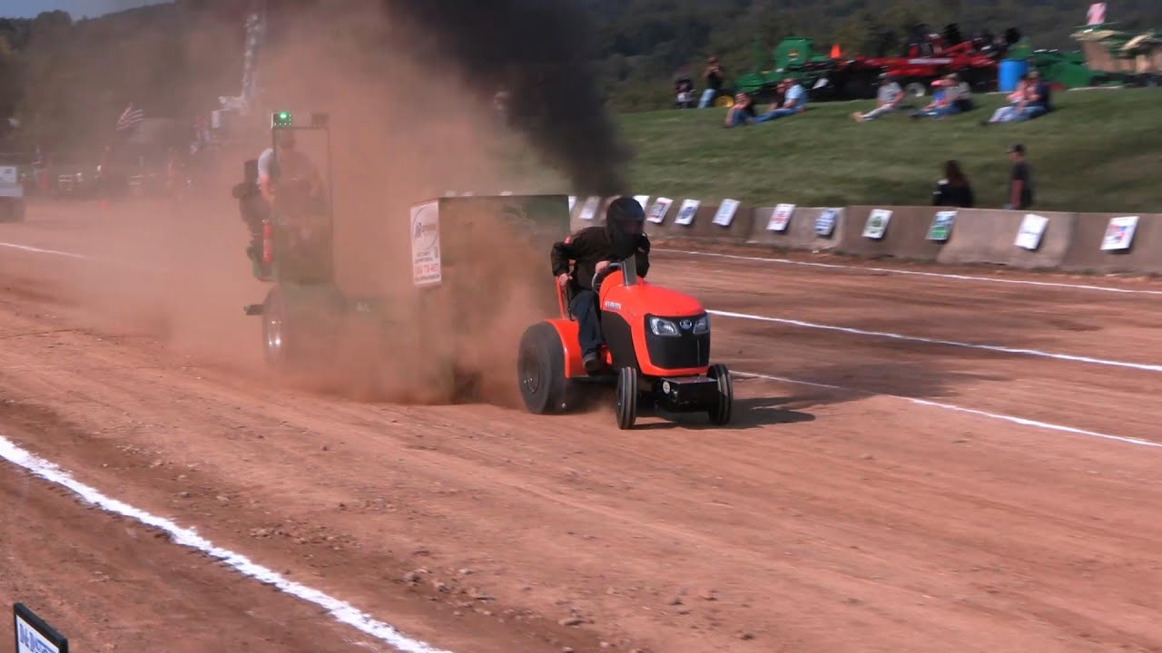 4 State Garden Tractor Pulling at Gladhill Tractor Antique Show
