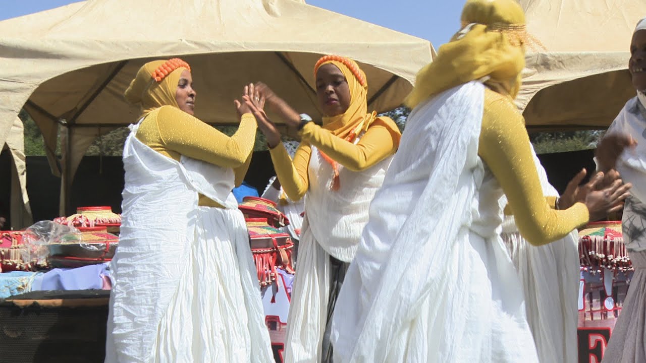 የሀረርጌ ባህላዊ ጭፈራና ምግብ...Hararge Culture