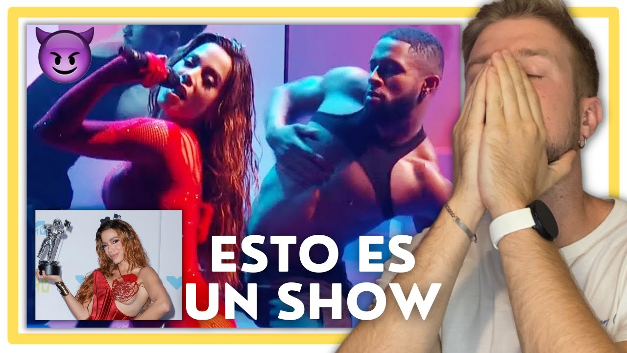 *Reacción* ANITTA Performs 