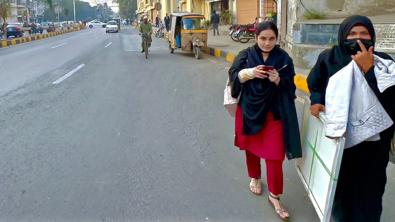 🇵🇰 Hall Road Lahore Pakistan. 4K HDR Walking Tour
