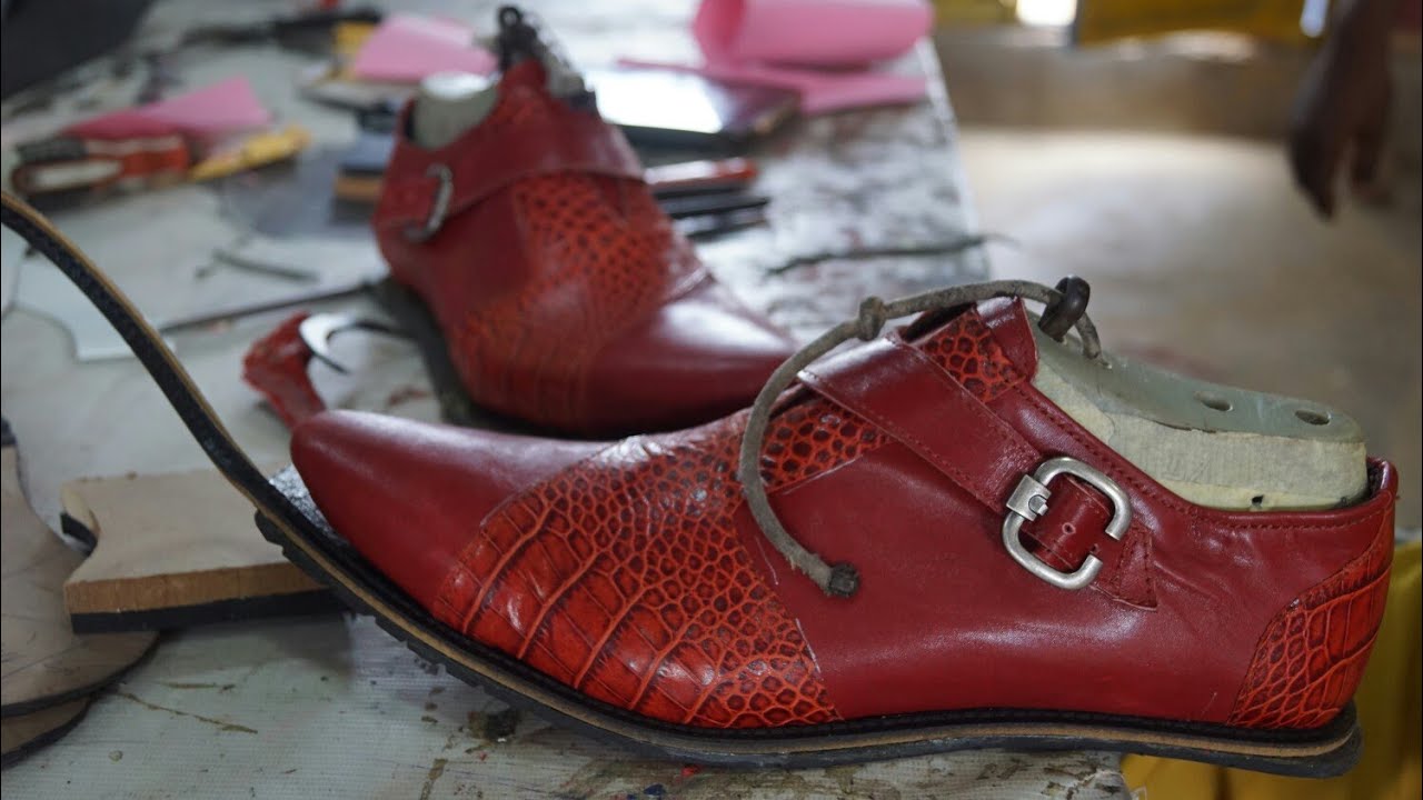 single strip monk shoe making