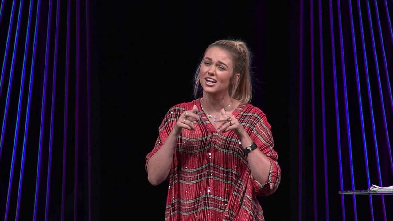 Sadie Robertson - June 2018