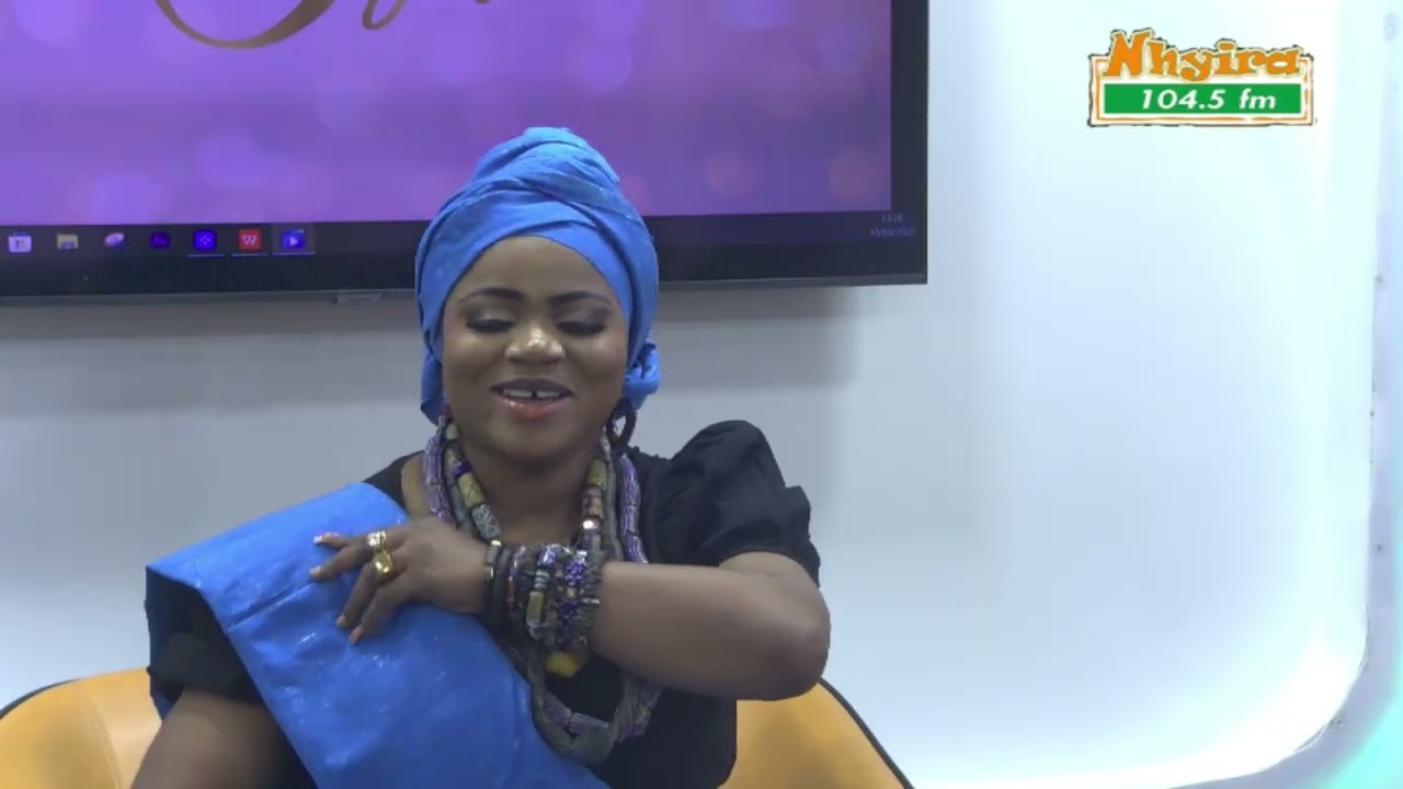Woman Sells Her Ring, Packs Her Bags, and Disappears