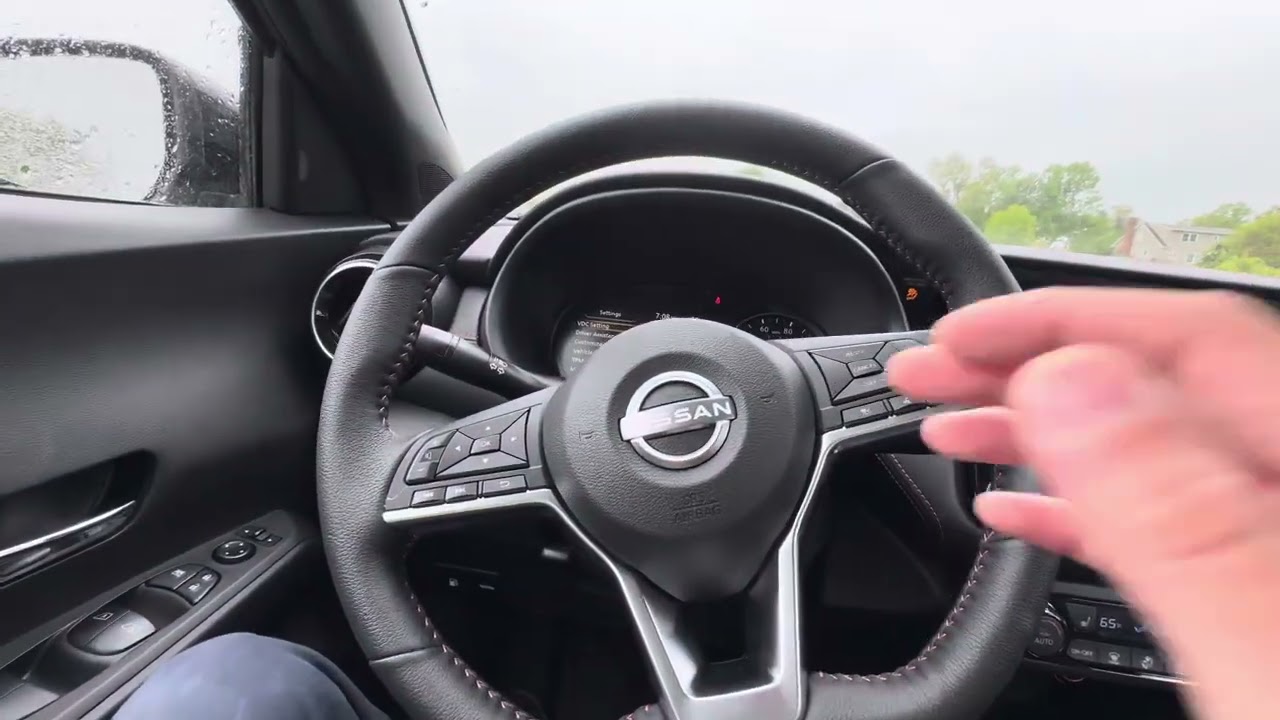 2024 Nissan Kicks SR Premium