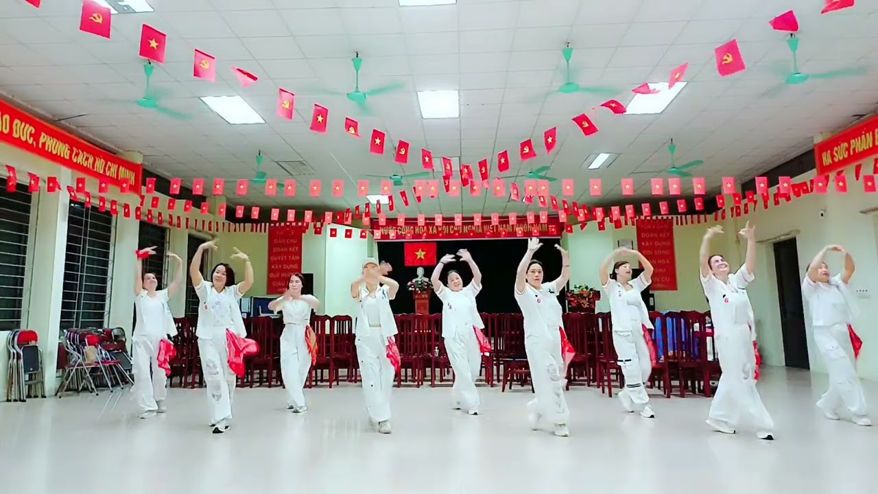Xuân về trên rừng núi shuffdance/ CLB TRẦN THẮM 