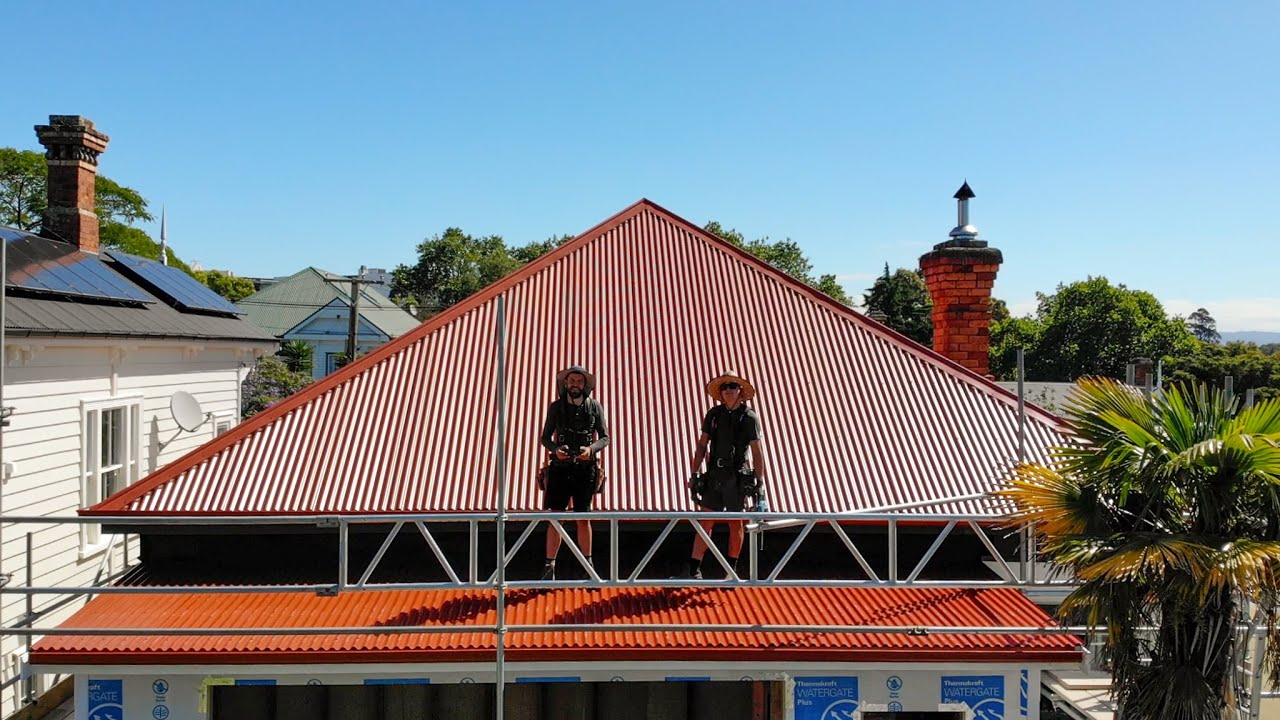 New Zealand Villa: Lean-to Roof Extension