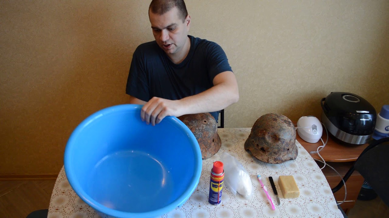 Кислотим каску.Щавелевая кислота.Реставрация немецкой каски.