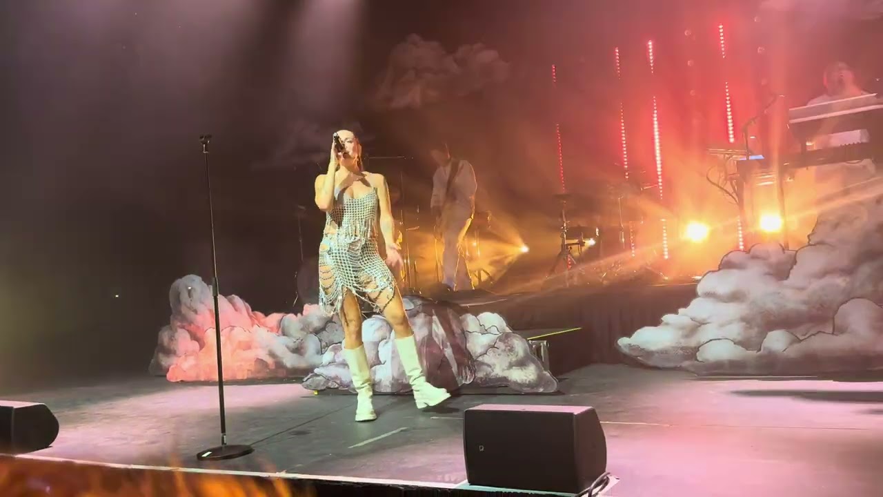 Elevator Eyes - Tove Lo - 09/06/2023