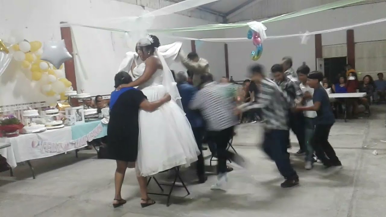 valtierrilla boda de martha salon delfines