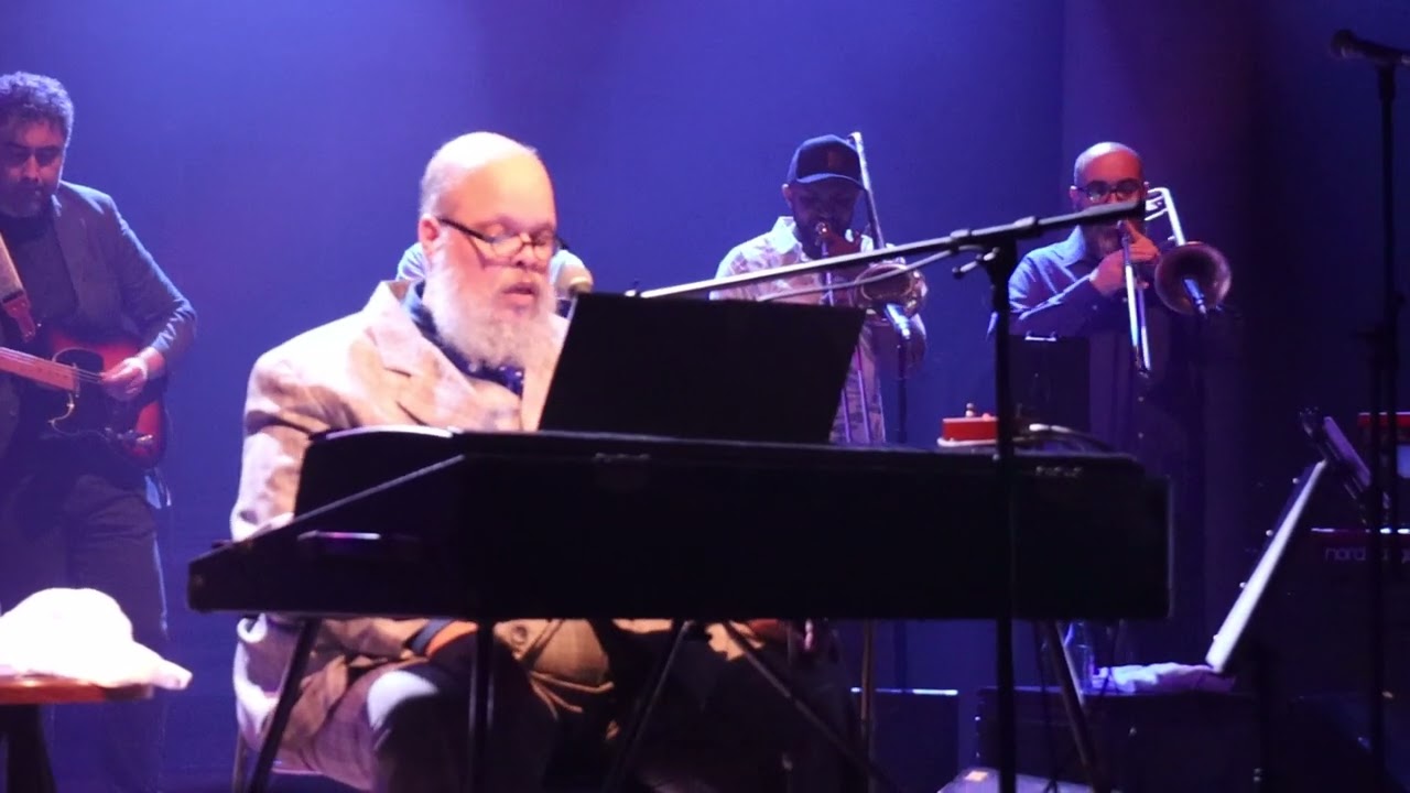 Ed Motta - Newsroom costumers (Ao vivo no Sesc 24 de Maio, São Paulo/SP, 17/05/2024)