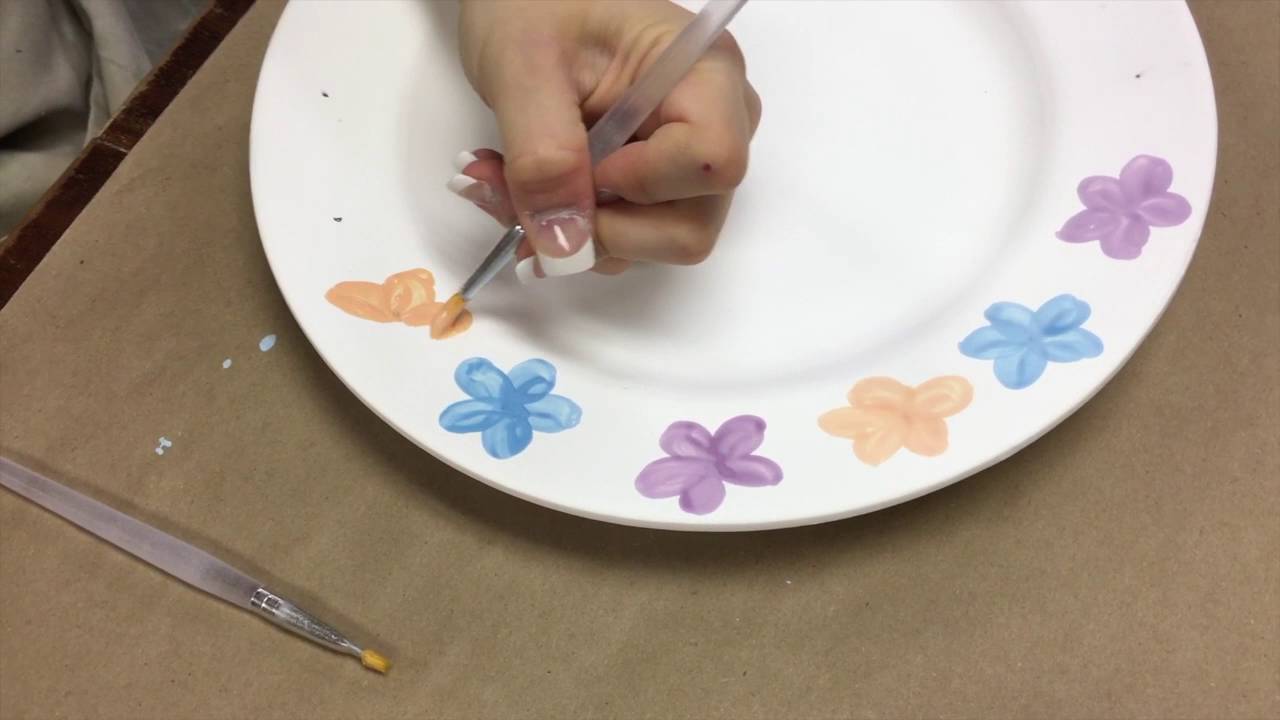 Pottery Painting 101: A Simple Flower Technique