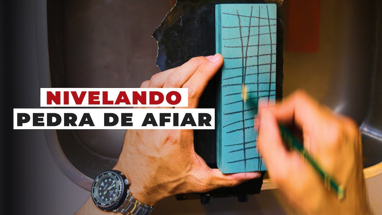 Como nivelar uma pedra de afiar com lixa