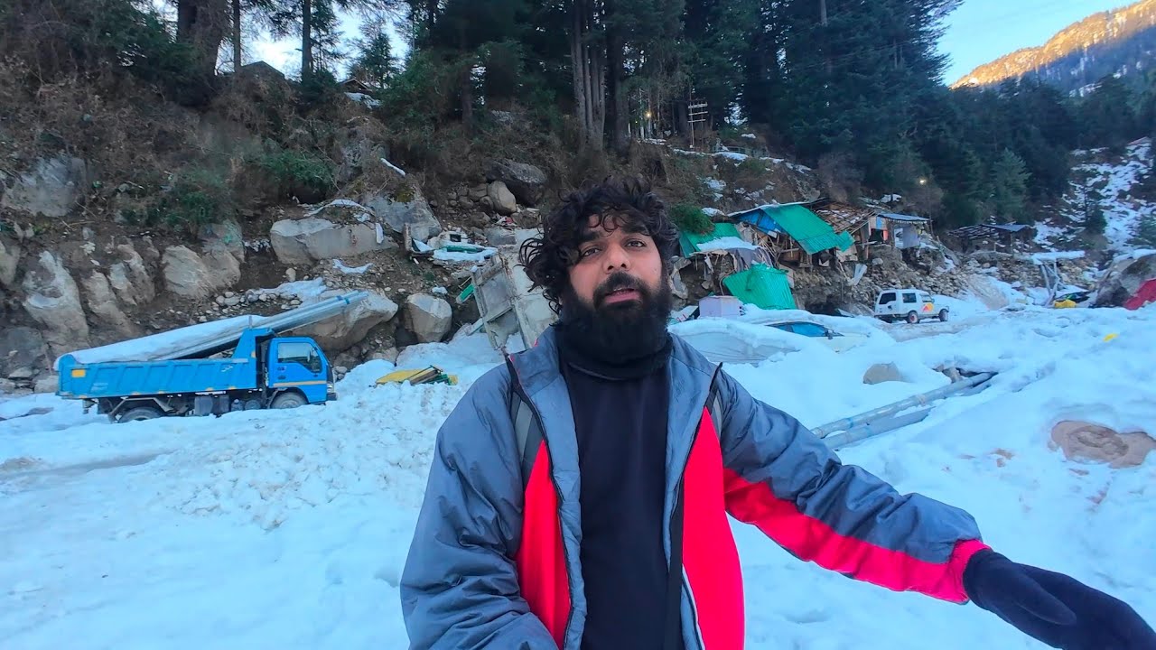 Manali me baraf baraf me Manali