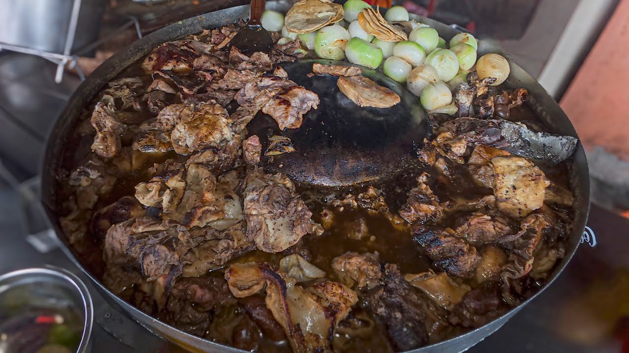 Aquí encontramos los TACOS más SABROSOS de Michoacán | VILLA MADERO