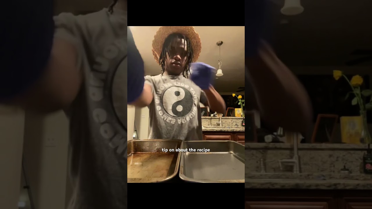 Spider-Man bakes cookies. tags🧑🏾&zwj;🍳: #cookies #baking #crush #help #viralvideo #funny #chocolate