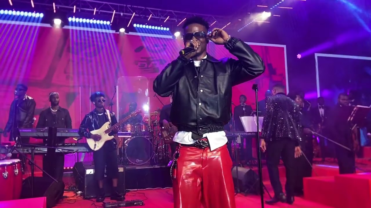 Bhadboi OML live in performance at the trenches symphony 