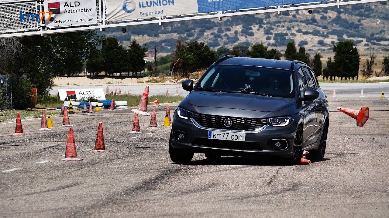 FIAT Tipo SW - Maniobra de esquiva (moose test) y eslalon | km77.com