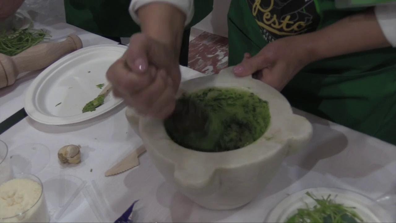 Genova, mondiali di pesto come gli Oscar: errore alla proclamazione, alla fine vince un milanese
