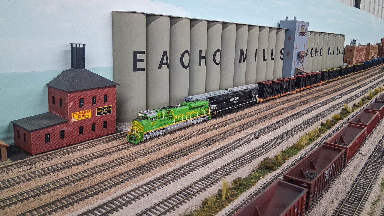 The Massive Model Train Layout at K10s in Maryville, IL! Large HO Scale Variety