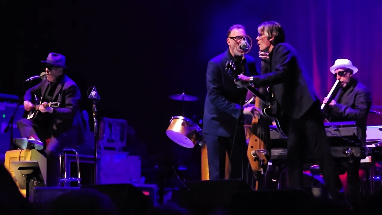 Elvis Costello & The Imposters: 