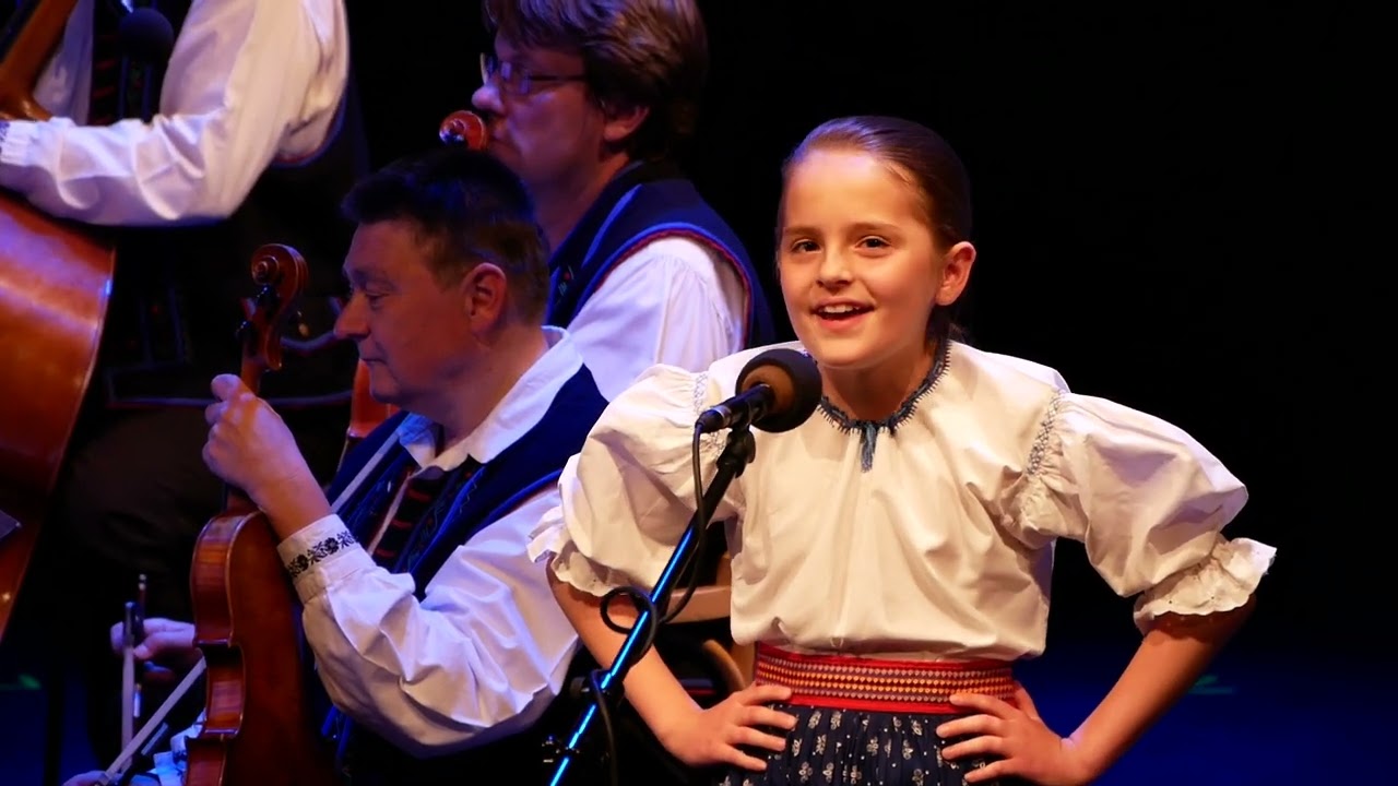 Juračáková Tereza | Trojanovice | Ja pujdu do haja | Hore potůčky