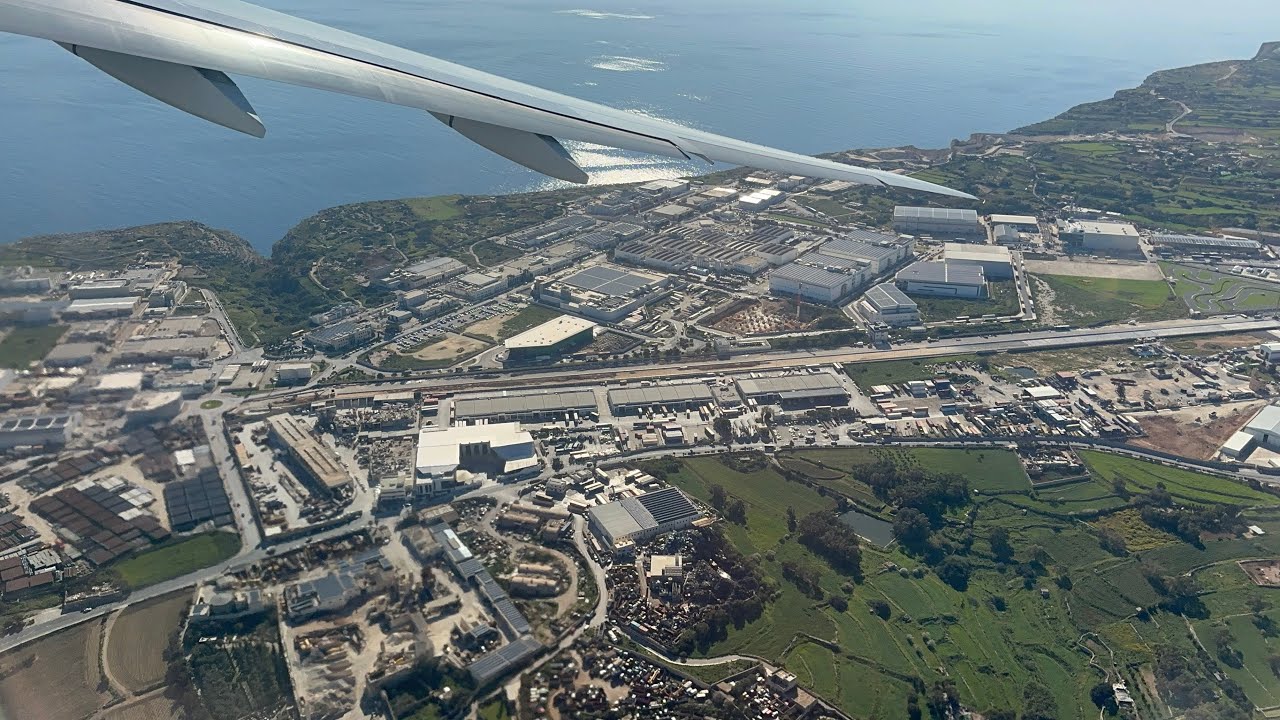 மால்டா - துபாய் விமான பயணம் Malta to Dubai via Larnaca Cyprus * EK110 Emirates B777-300ER Boeing 