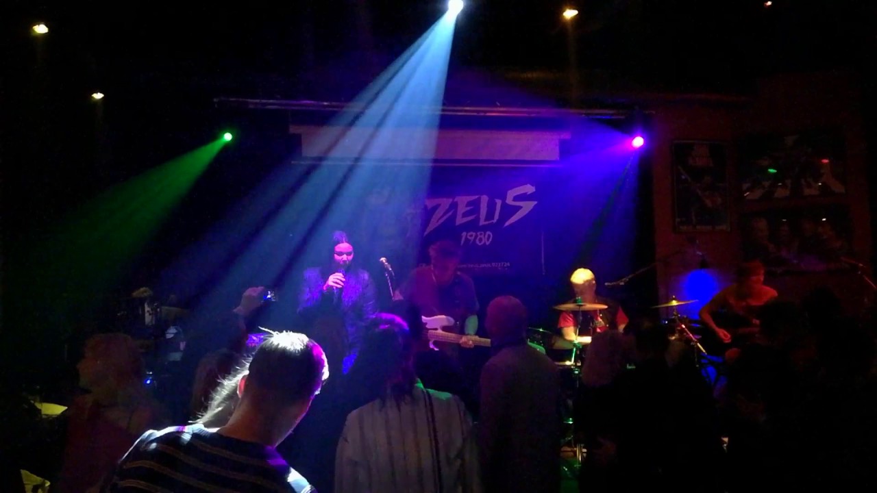 ZEUS & Monica- What's up, live in Corner music bar Nitra