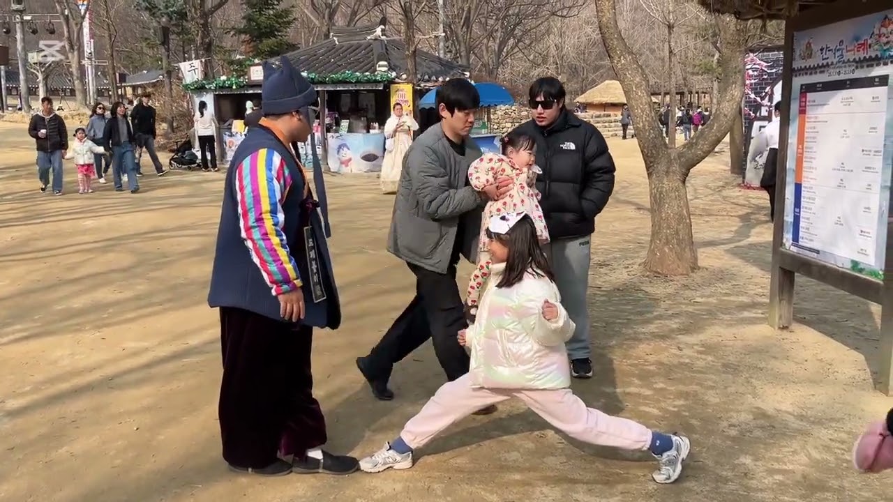 한국 민속촌 도깨비와 다리찢기 대결