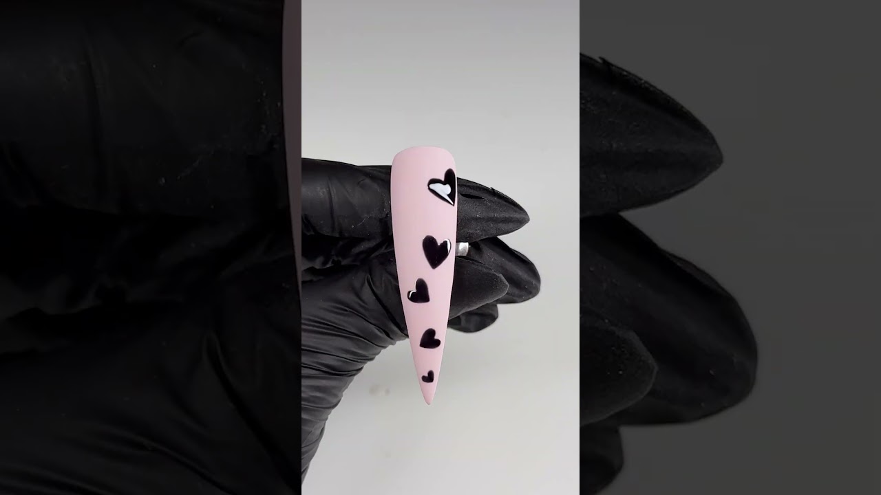 Как сделать | Многоцветный дизайн ногтей в виде сердечек! 🌈💅🏼