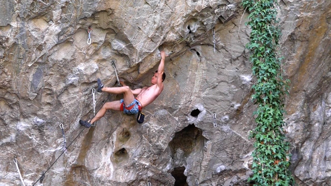 Ilse Puck 8a+ / 5.13c (Huatluckn, Grazer Bergland) | Uncut Ascent