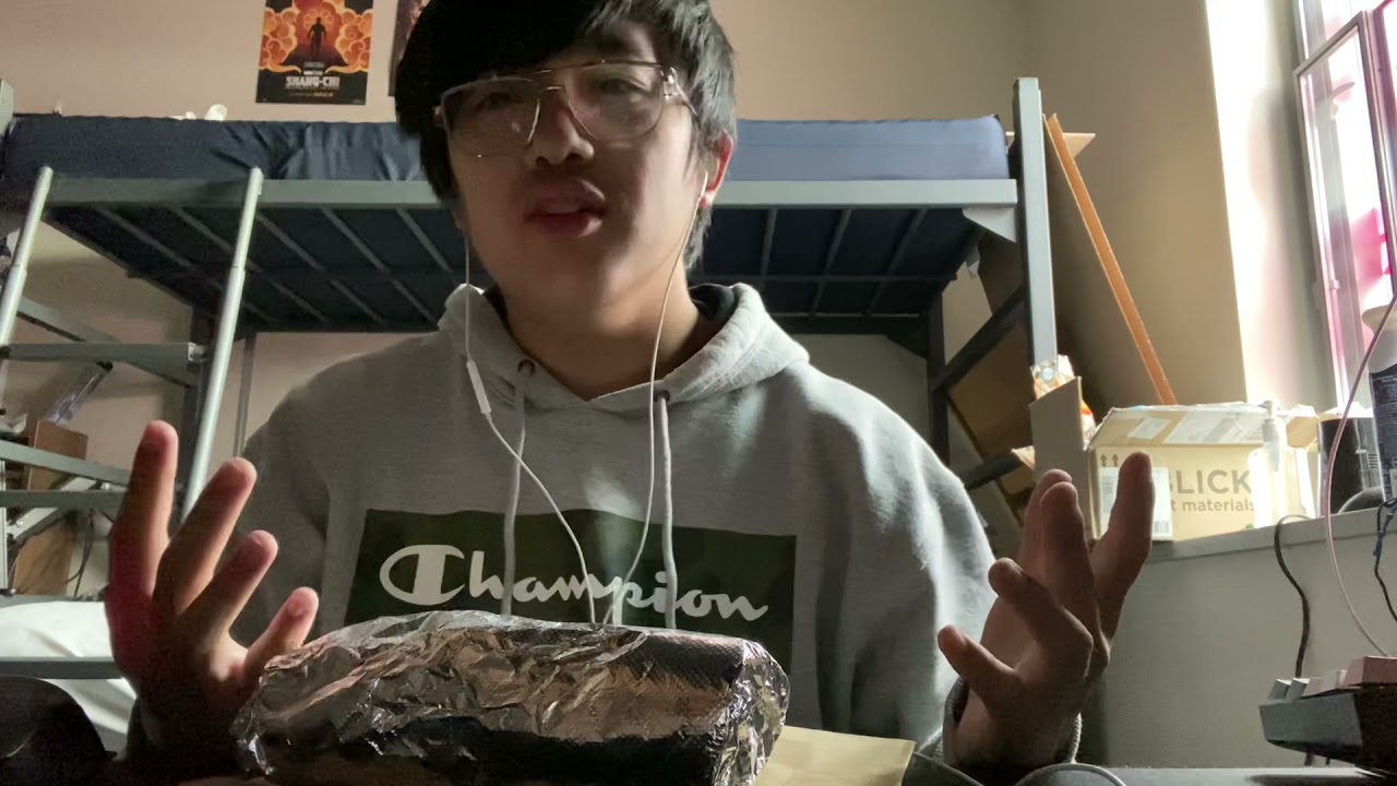 Food Review: La Victoria Taqueria Super Burrito