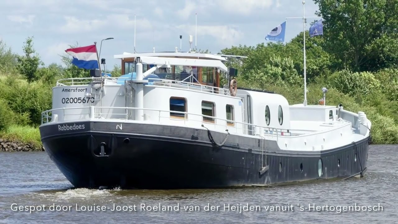 Afl 14 In deze vlog varen we van sluis naar sluis met als einde de cliffhanger of Robbedoes wel past