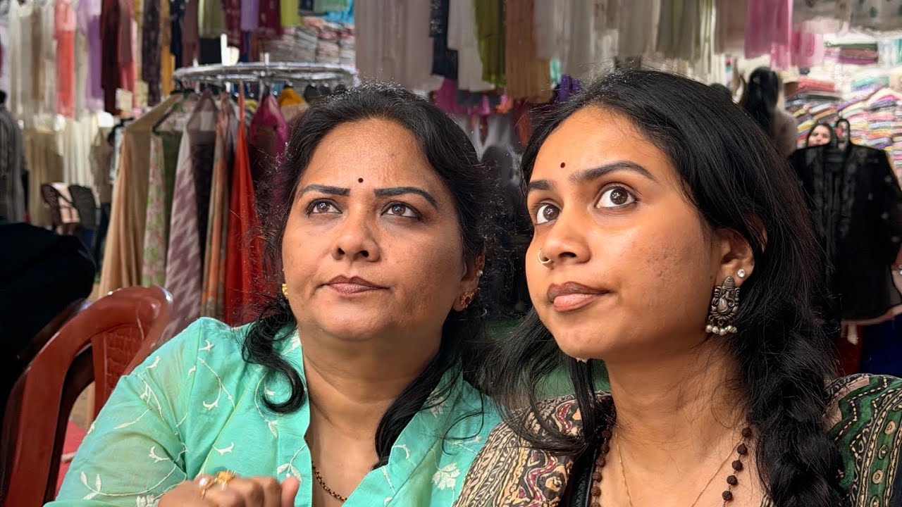Window Shopping at Numaish | Amma tho Mamulga undadu #numaish #amma 