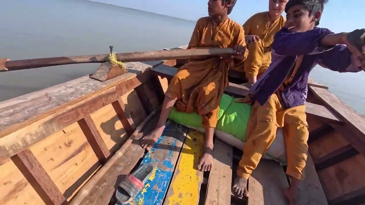 Friends Trip to Uch Sharif | Mazarat, River Boating & Panjnad Adventure