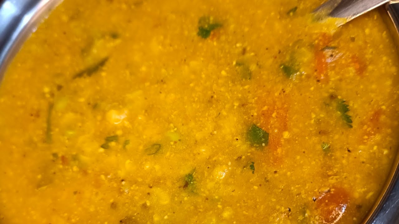 सर्दी की शाम हो जाए स्पेशल! बाजरे की गर्मागर्म खिचड़ी बनाएं, घी के साथ सर्व करें। 🥄❄️ # Merichoice