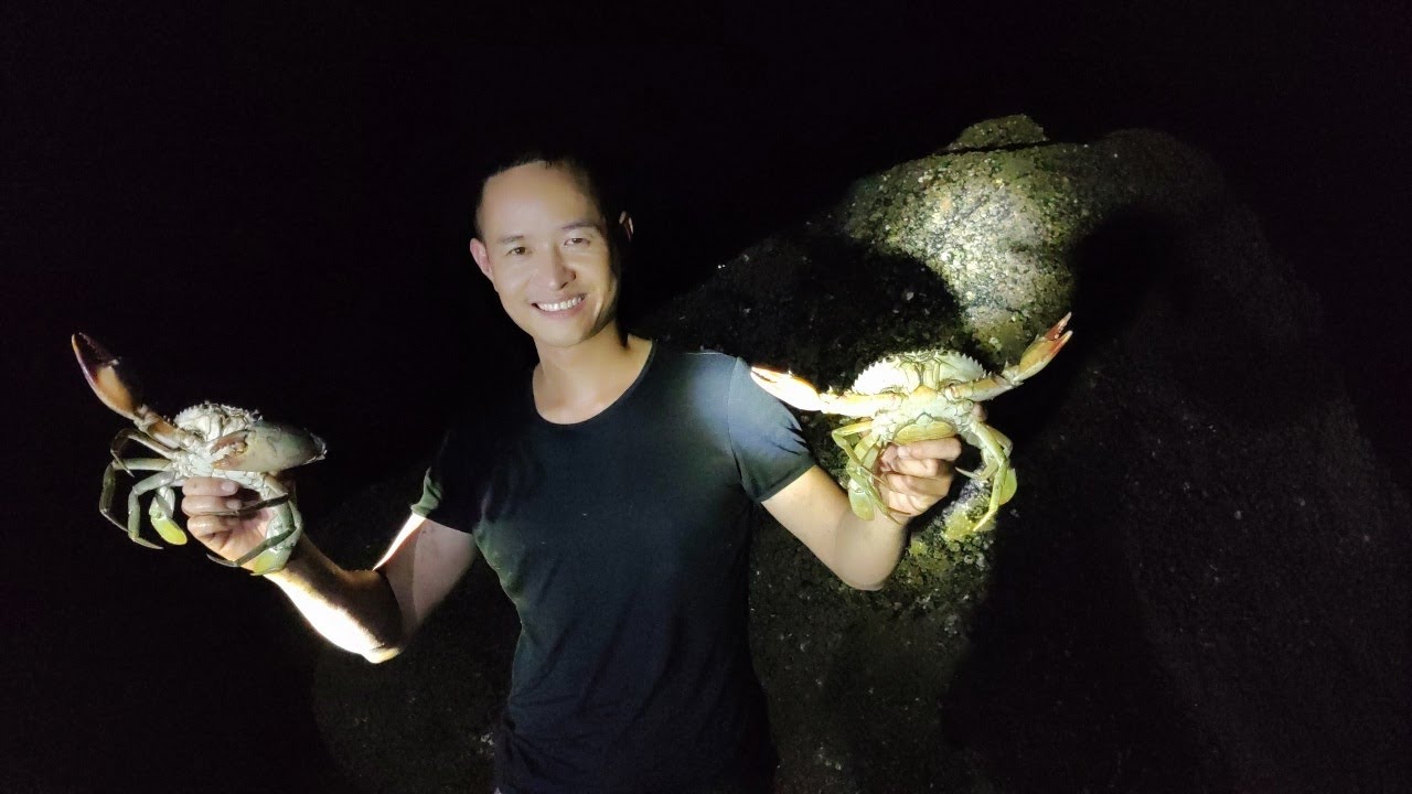 受台风影响这两天这片海域青蟹泛滥，小明组织兄弟们来了一次大扫荡