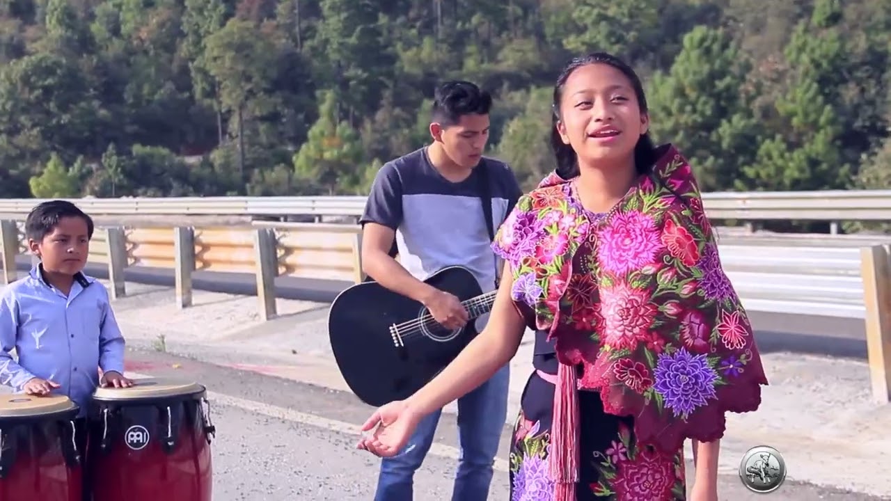Debora espinosa  vivir cantando Video Oficial