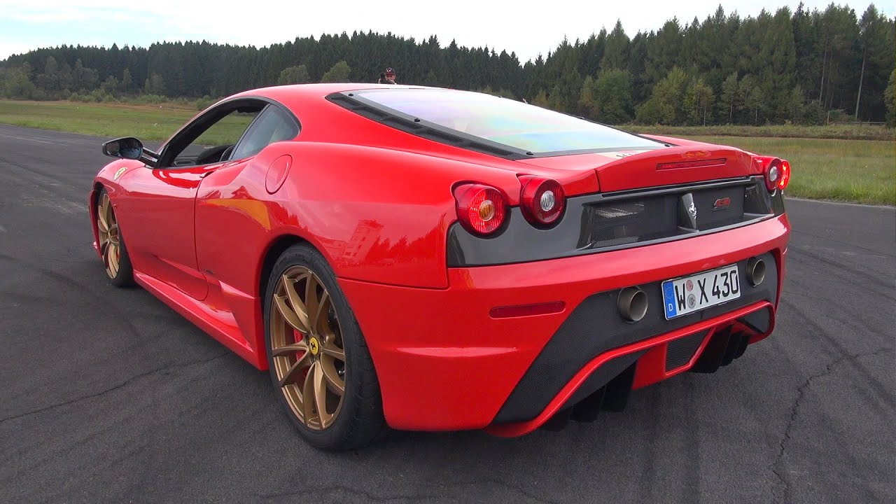 Ferrari 430 Scuderia without Exhaust Valves - Brutal Revs & Accelerations!
