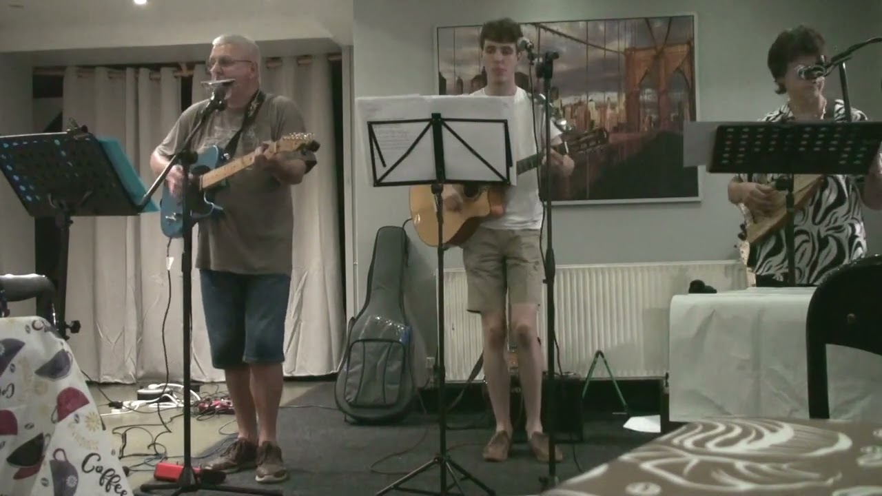 Mr Jones (The Mavericks) - practice session
