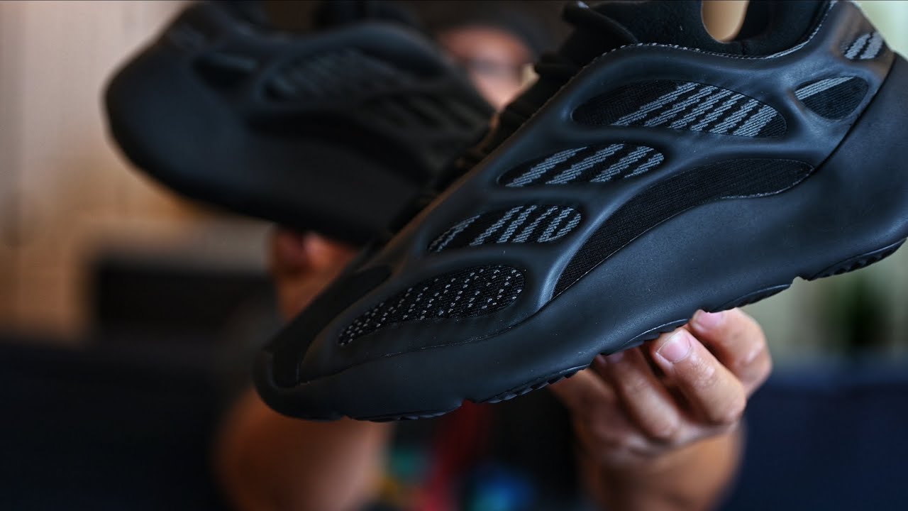 YEEZY 700 V3 DARK GLOW REVIEW & ON FEET!